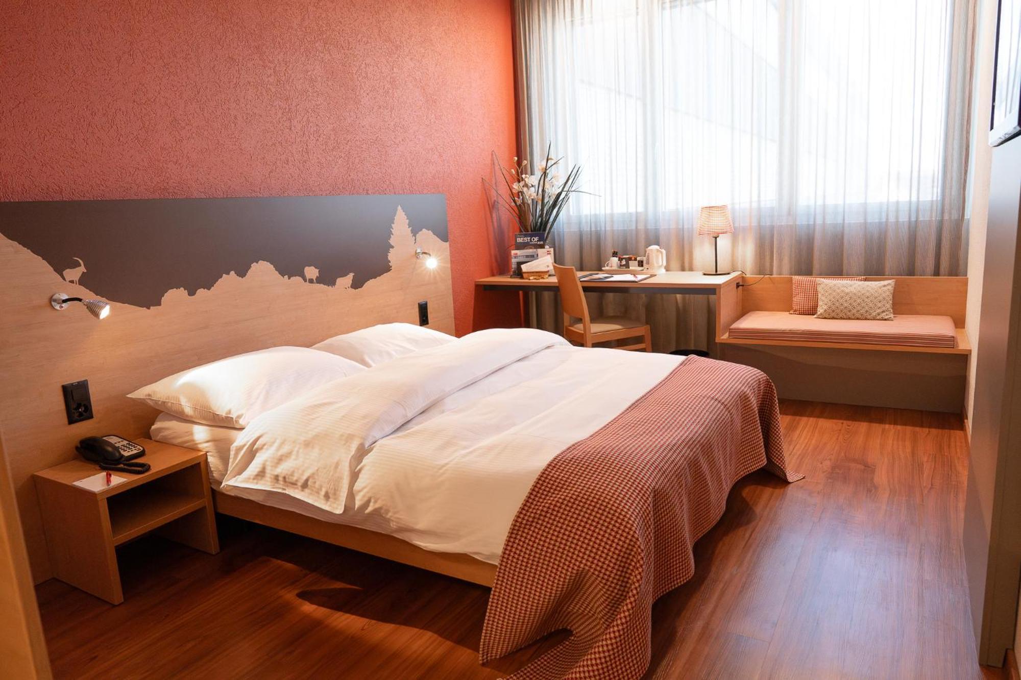 Swissever Hotel Zug Steinhausen Стая снимка