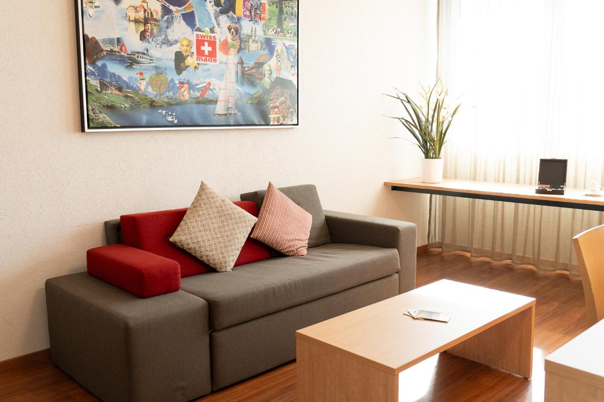 Swissever Hotel Zug Steinhausen Стая снимка