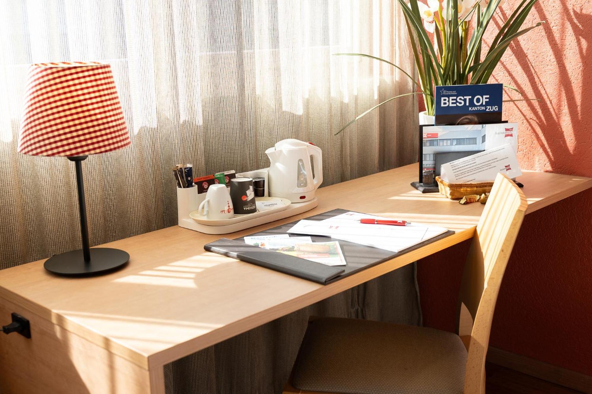 Swissever Hotel Zug Steinhausen Стая снимка