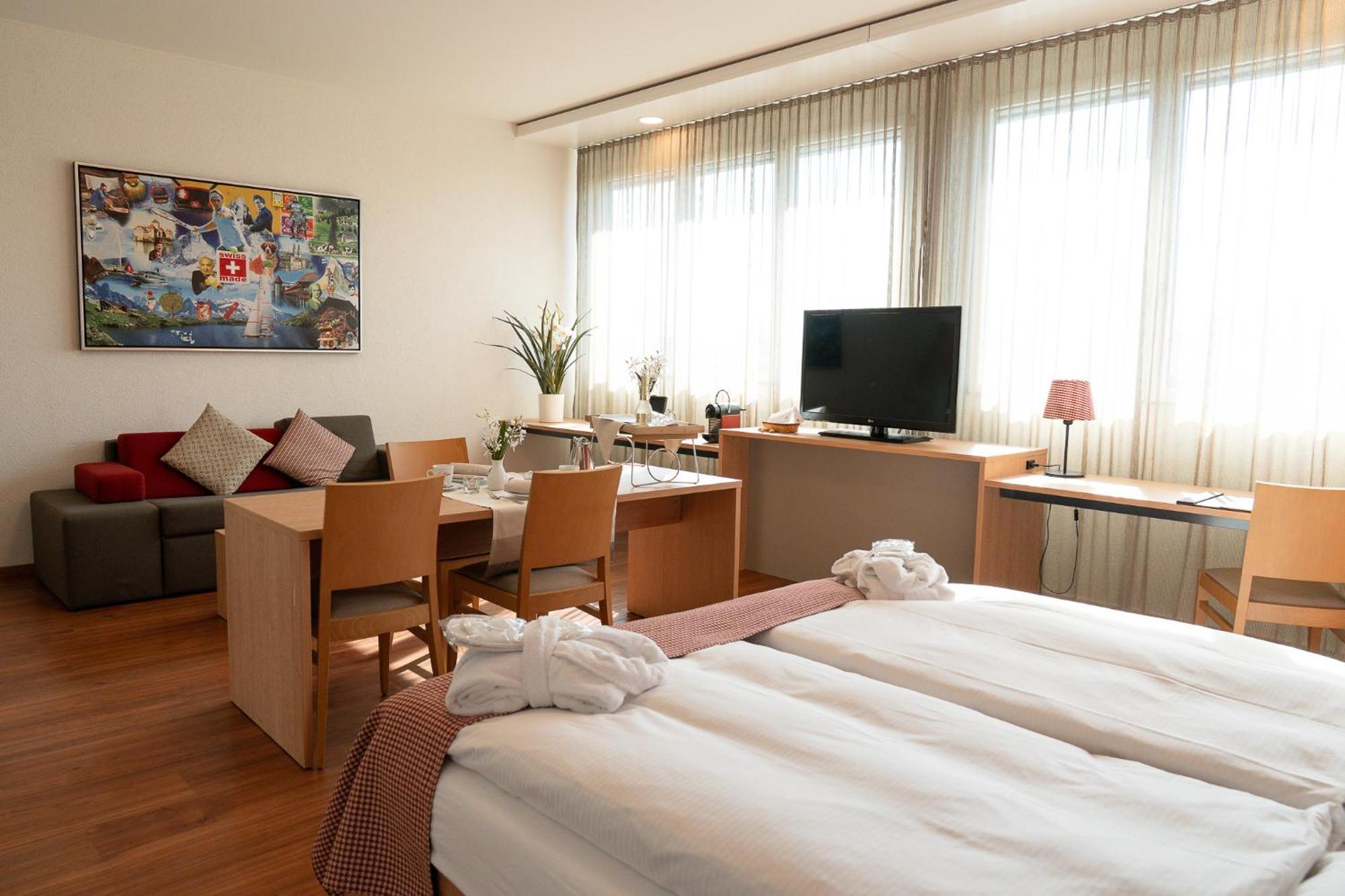 Swissever Hotel Zug Steinhausen Стая снимка